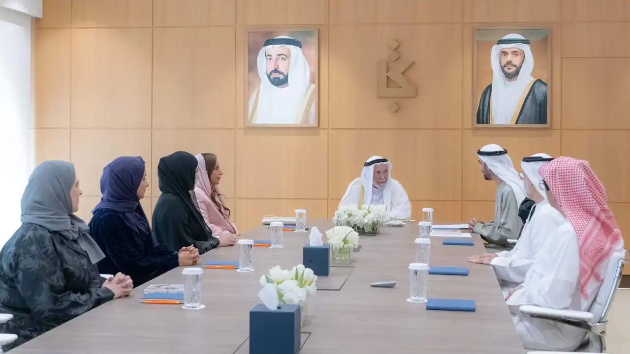لقاء كبار المثقفين.. حاكم الشارقة يبحث مستجدات العمل الثقافي مع اتحاد الأدباء